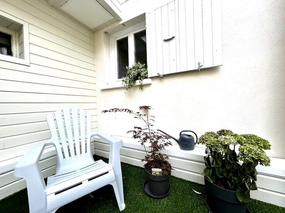 Cote Cour - Appartement En Plein Centre-Ville & Proche Des Thermes Rochefort  Zewnętrze zdjęcie