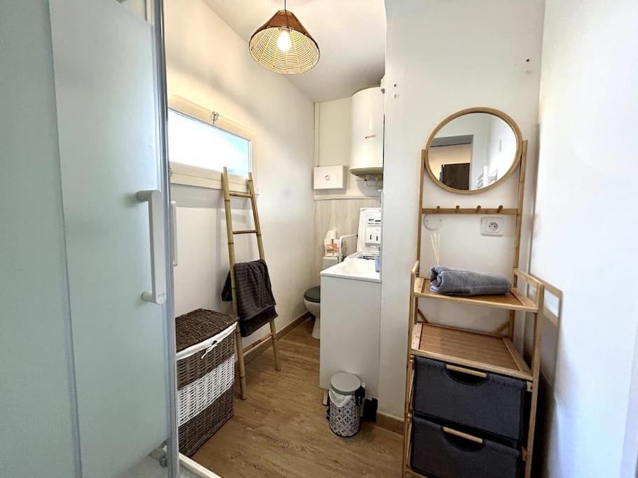 Cote Cour - Appartement En Plein Centre-Ville & Proche Des Thermes Rochefort  Zewnętrze zdjęcie